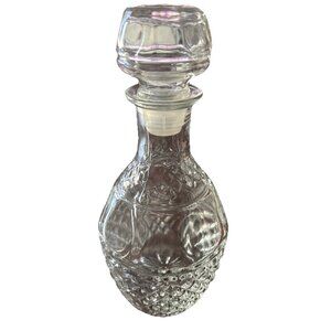 Unbranded Glass Wine Decanter Diamond Pattern 10" w/Sealed Top No Chips!